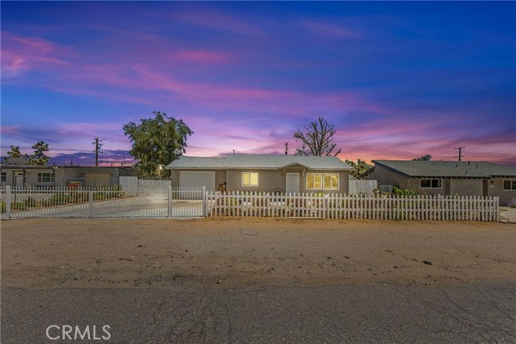 16116 Cajon, Hesperia, CA 92345