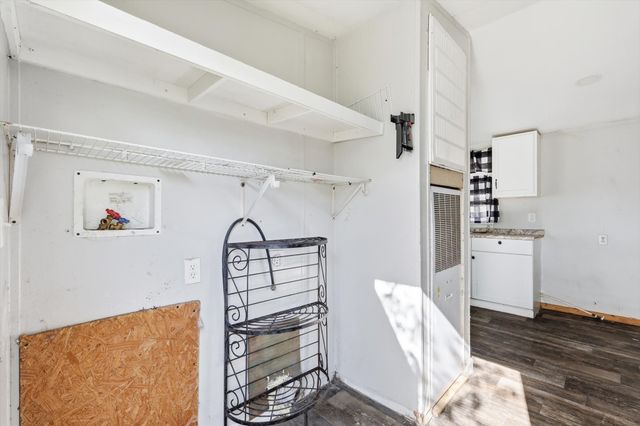 316 Summit Drive, Springtown, TX 76082