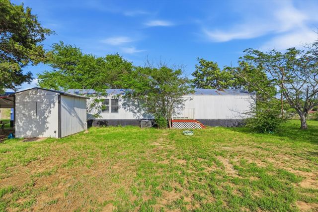 316 Summit Drive, Springtown, TX 76082