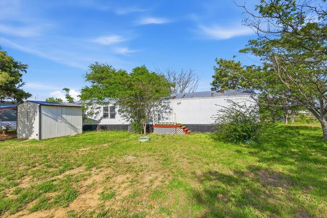 316 Summit Drive, Springtown, TX 76082