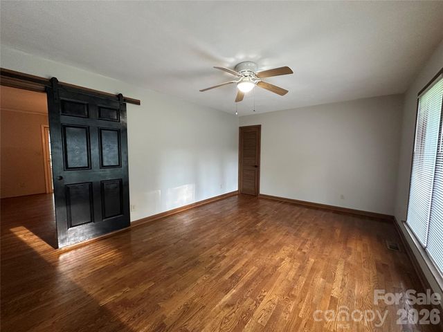 5212 Walter Starnes Place, Granite Falls, NC 28630