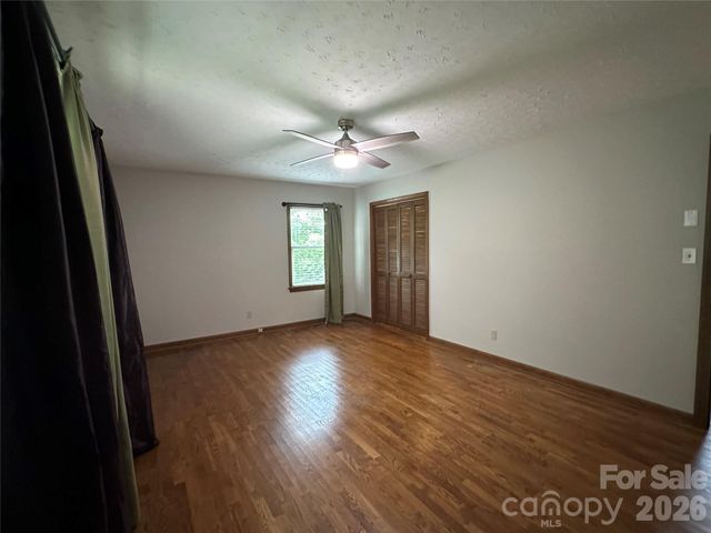 5212 Walter Starnes Place, Granite Falls, NC 28630