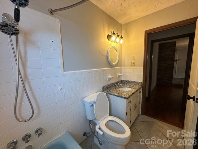 5212 Walter Starnes Place, Granite Falls, NC 28630