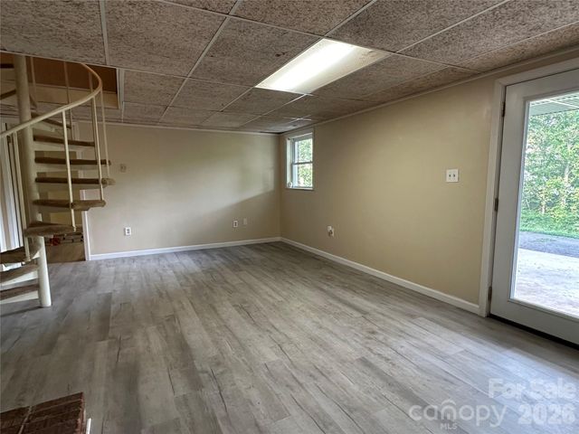 5212 Walter Starnes Place, Granite Falls, NC 28630