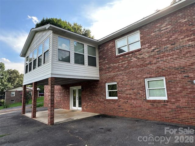 5212 Walter Starnes Place, Granite Falls, NC 28630