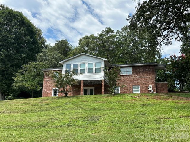 5212 Walter Starnes Place, Granite Falls, NC 28630