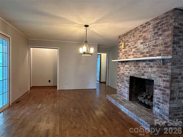 5212 Walter Starnes Place, Granite Falls, NC 28630