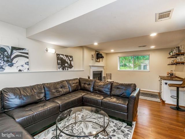 3827 DITTANY CT, Chantilly, VA 20151