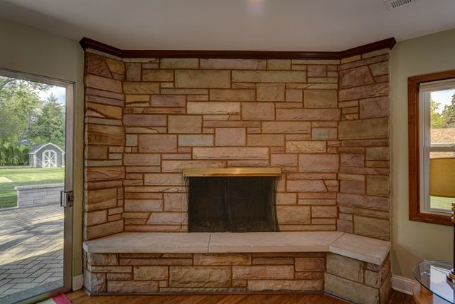 1335 35th Street, Munster, IN 46321