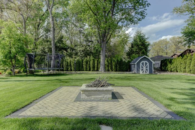 1335 35th Street, Munster, IN 46321