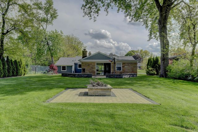 1335 35th Street, Munster, IN 46321