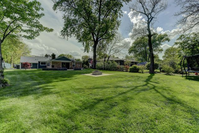 1335 35th Street, Munster, IN 46321