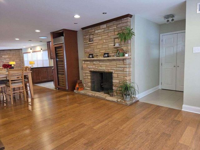 1335 35th Street, Munster, IN 46321