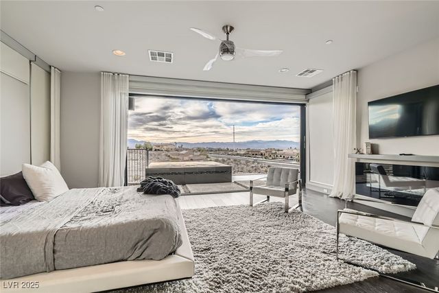 861 Vegas View Drive, Henderson, NV 89052
