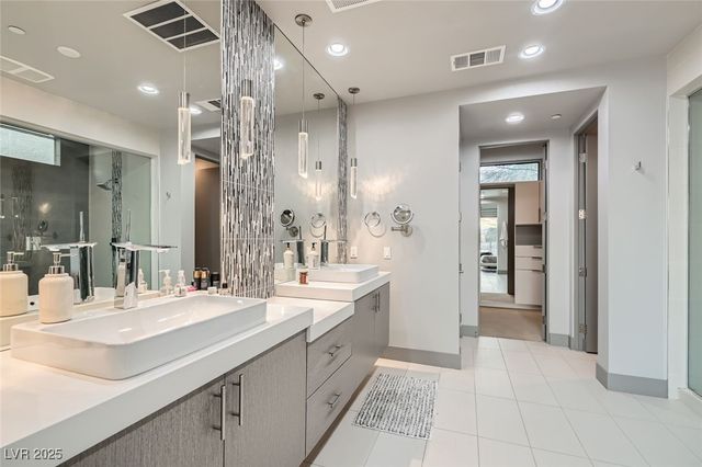 861 Vegas View Drive, Henderson, NV 89052