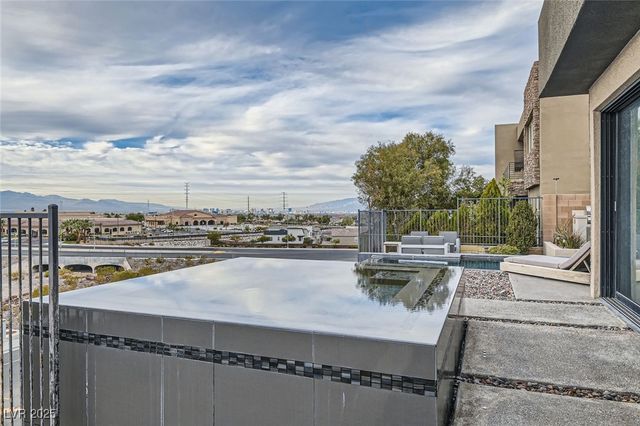 861 Vegas View Drive, Henderson, NV 89052