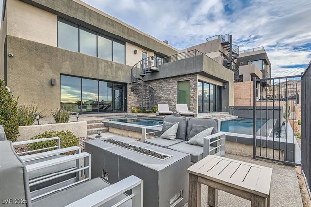861 Vegas View Drive, Henderson, NV 89052