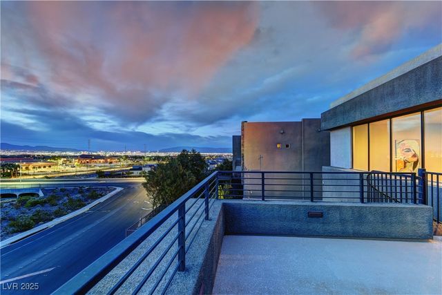 861 Vegas View Drive, Henderson, NV 89052