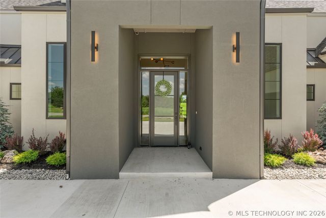 17822 E Patriot Drive, Owasso, OK 74055