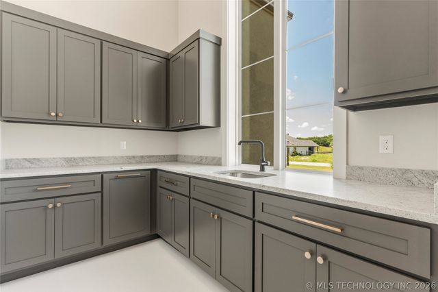 17822 E Patriot Drive, Owasso, OK 74055