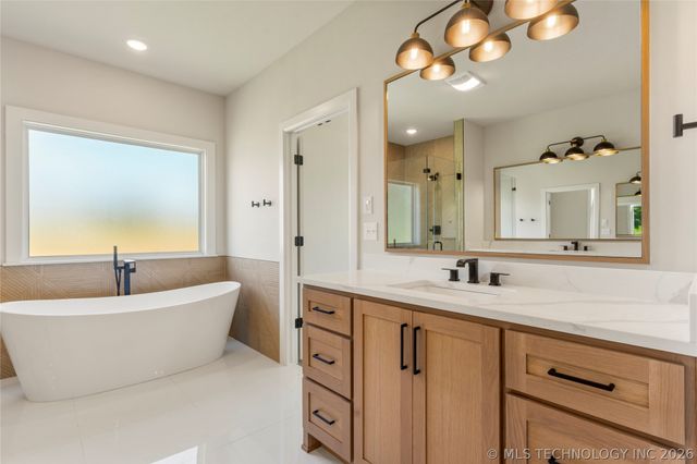 17822 E Patriot Drive, Owasso, OK 74055