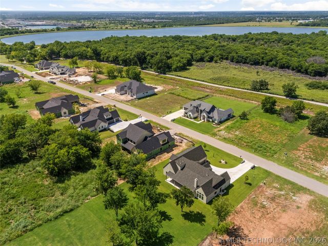 17822 E Patriot Drive, Owasso, OK 74055