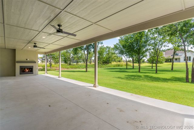 17822 E Patriot Drive, Owasso, OK 74055