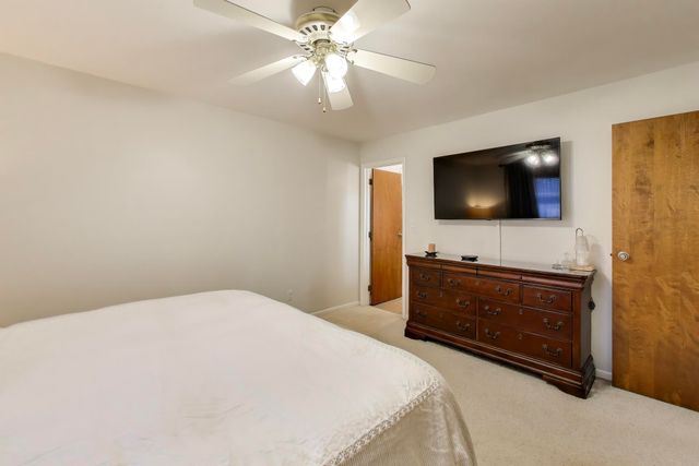 2530 Capri Drive, Schererville, IN 46375