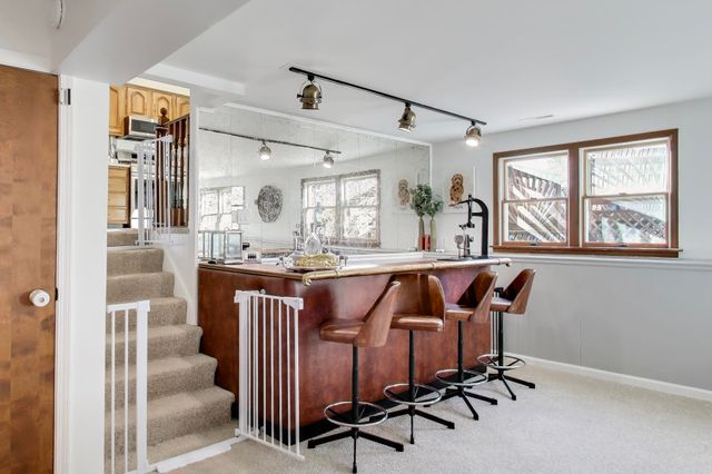 2530 Capri Drive, Schererville, IN 46375