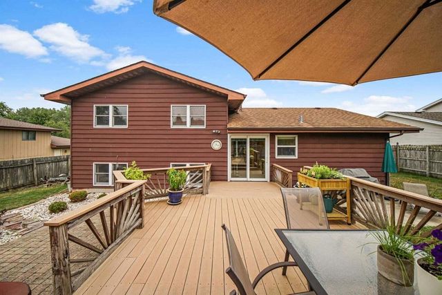 2530 Capri Drive, Schererville, IN 46375