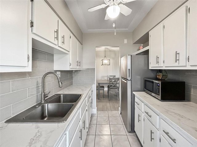 1600 W LAKE PARKER DRIVE C4, Lakeland, FL 33805