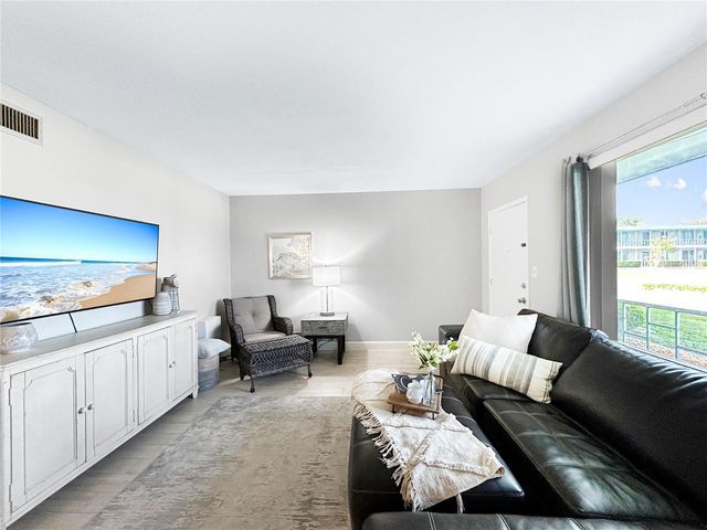 1600 W LAKE PARKER DRIVE C4, Lakeland, FL 33805