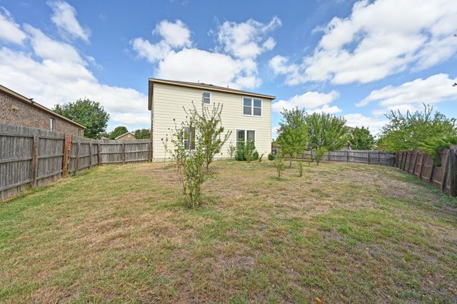 140 Lynn Crest BND, Buda, TX 78610