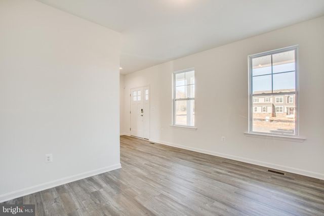 2107 WARRENTON RD, Fredericksburg, VA 22406