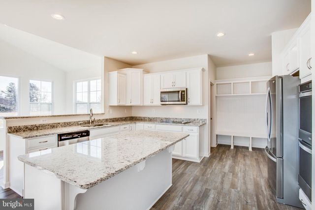 2107 WARRENTON RD, Fredericksburg, VA 22406