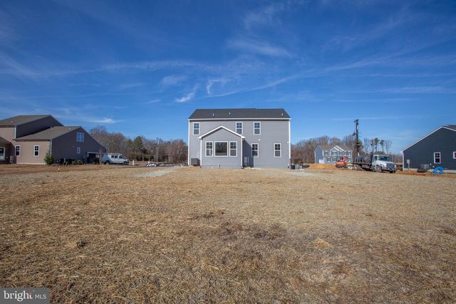 2107 WARRENTON RD, Fredericksburg, VA 22406