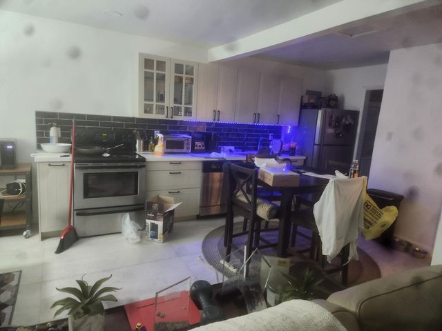 1505 NE 15th Avenue 1-2, Fort Lauderdale, FL 33304