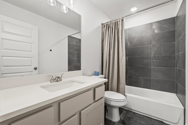 124 Low River LN, Georgetown, TX 78628