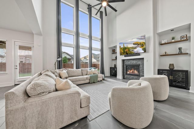 124 Low River LN, Georgetown, TX 78628