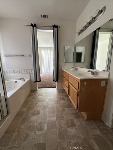 9144 Cloud View Avenue, Hesperia, CA 92344