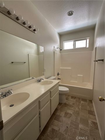 9144 Cloud View Avenue, Hesperia, CA 92344