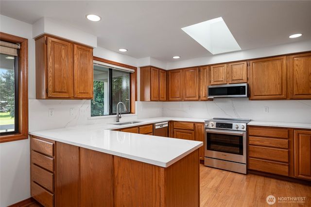 12371 Rainier Drive, Burlington, WA 98233