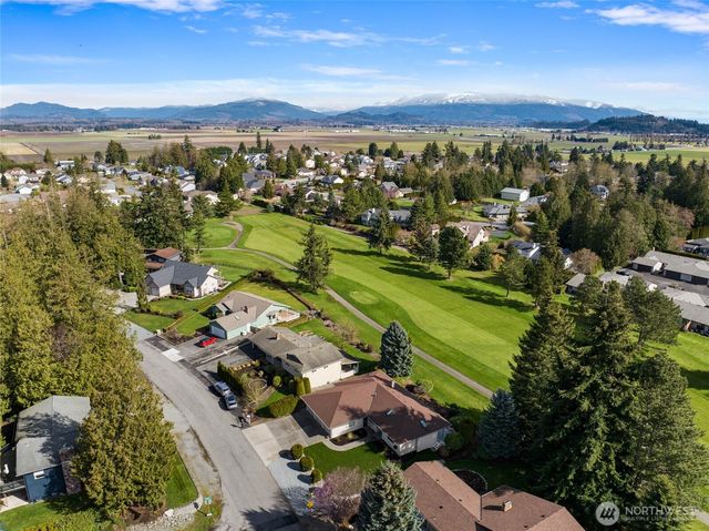12371 Rainier Drive, Burlington, WA 98233