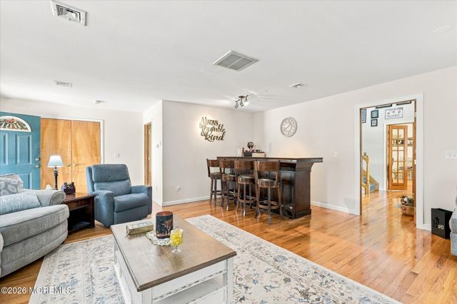 14 Oak Leaf Drive, Waretown, NJ 08758