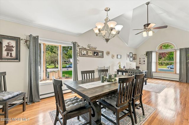 14 Oak Leaf Drive, Waretown, NJ 08758