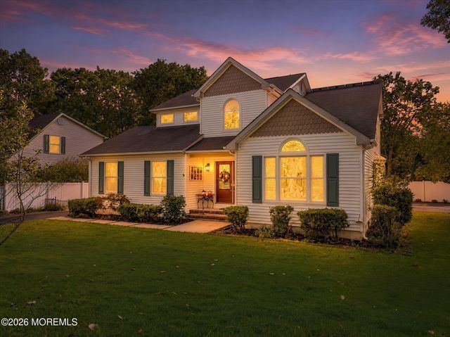 14 Oak Leaf Drive, Waretown, NJ 08758
