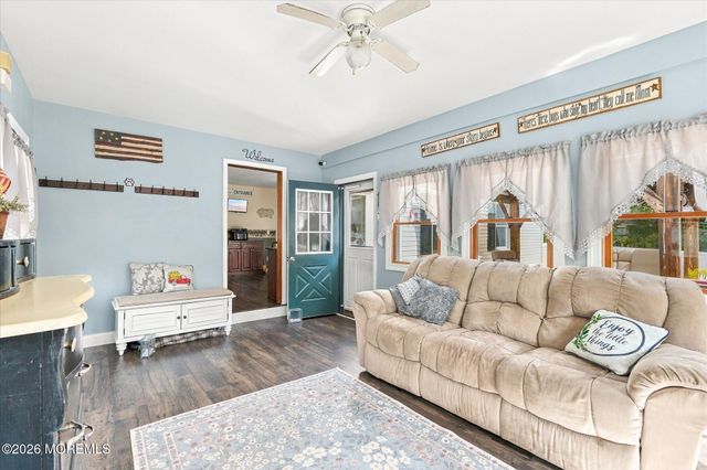 14 Oak Leaf Drive, Waretown, NJ 08758
