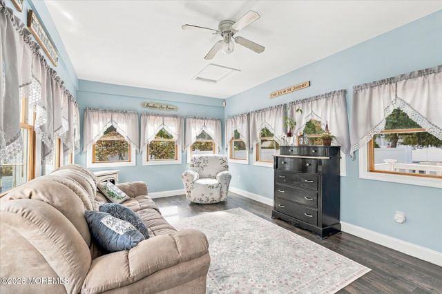 14 Oak Leaf Drive, Waretown, NJ 08758