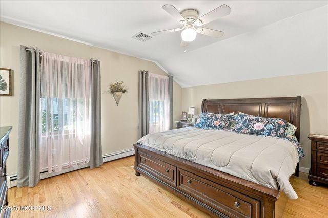 14 Oak Leaf Drive, Waretown, NJ 08758