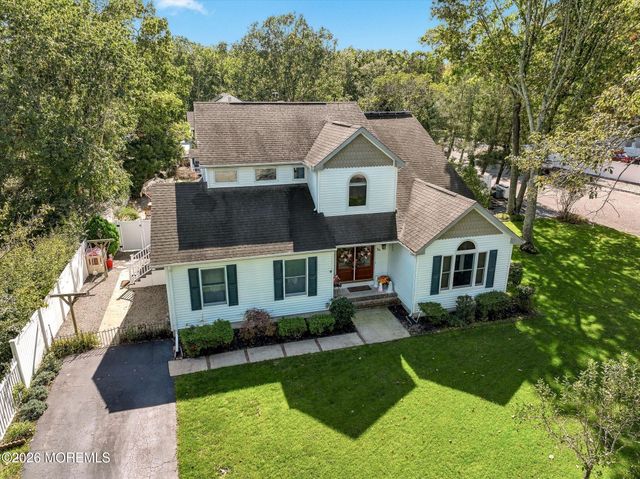 14 Oak Leaf Drive, Waretown, NJ 08758
